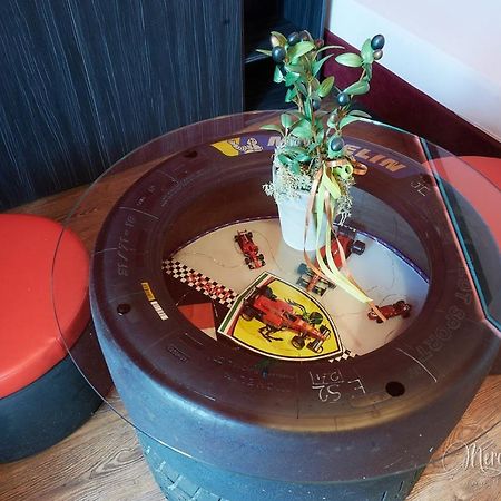 Bed and Breakfast Kamaras Ring House Модьород Экстерьер фото