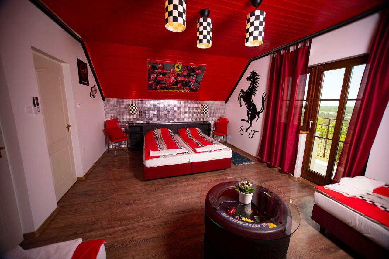 Bed and Breakfast Kamaras Ring House Модьород Экстерьер фото